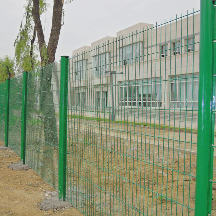 小區(qū)桃型柱護欄網圖片3